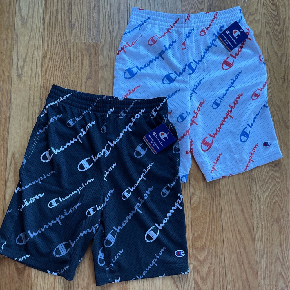 NWT boys youth champion shorts with pockets.